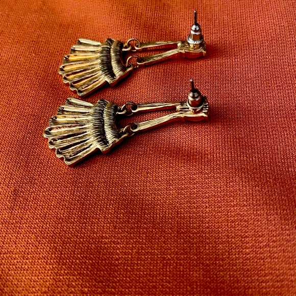 Lovisa - Picture 3 of 5